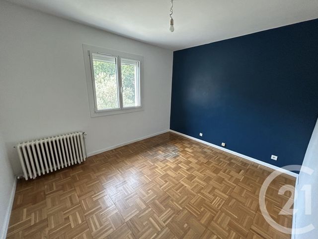 maison à louer - 4 pièces - 193.0 m2 - REVENTIN VAUGRIS - 38 - RHONE-ALPES - Century 21 Hestia Ldi