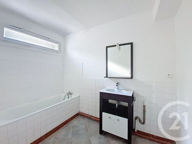 Appartement F4 à vendre - 4 pièces - 87.17 m2 - ST ROMAIN EN GAL - 69 - RHONE-ALPES - Century 21 Hestia Ldi