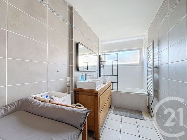 Appartement F4 à vendre - 3 pièces - 72.61 m2 - LA MULATIERE - 69 - RHONE-ALPES - Century 21 Hestia Ldi