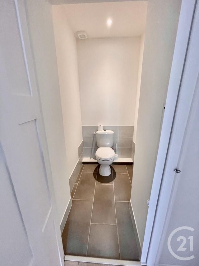 Appartement F3 à louer - 3 pièces - 68.75 m2 - VIENNE - 38 - RHONE-ALPES - Century 21 Hestia Ldi