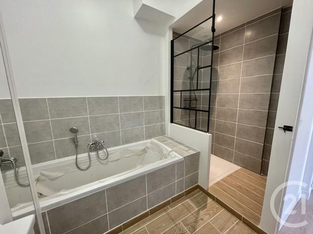 Appartement F3 à louer - 3 pièces - 68.75 m2 - VIENNE - 38 - RHONE-ALPES - Century 21 Hestia Ldi