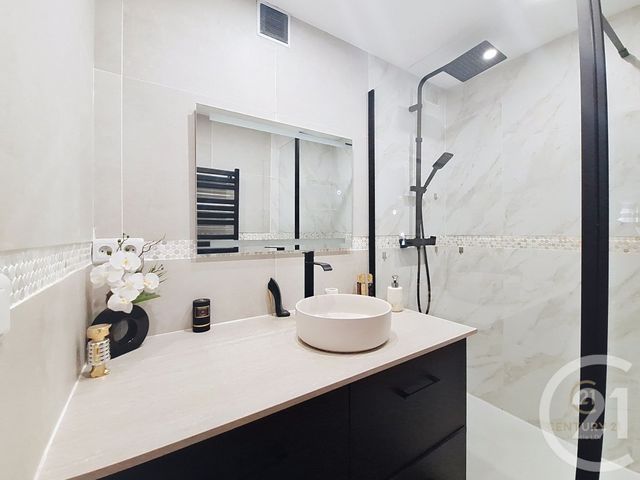 Appartement F4 à vendre - 4 pièces - 73.5 m2 - VIENNE - 38 - RHONE-ALPES - Century 21 Hestia Ldi