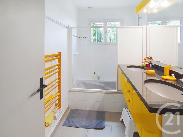 maison à vendre - 5 pièces - 204.0 m2 - VIENNE - 38 - RHONE-ALPES - Century 21 Hestia Ldi