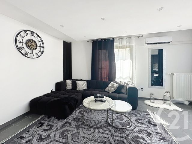 Appartement F4 à vendre - 5 pièces - 83.14 m2 - ST PRIEST - 69 - RHONE-ALPES - Century 21 Hestia Ldi