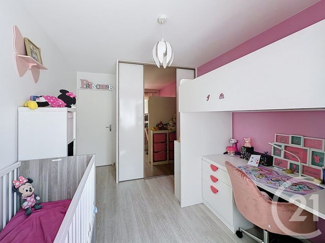 Appartement F4 à vendre - 5 pièces - 83.14 m2 - ST PRIEST - 69 - RHONE-ALPES - Century 21 Hestia Ldi