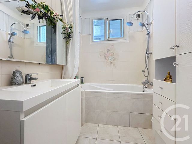 Appartement T5 à vendre - 5 pièces - 85.92 m2 - VIENNE - 38 - RHONE-ALPES - Century 21 Hestia Ldi